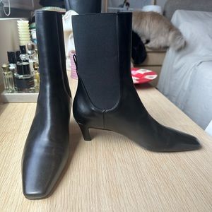 New with Sticker Black Toteme Mid Heel Leather Ankle Boots